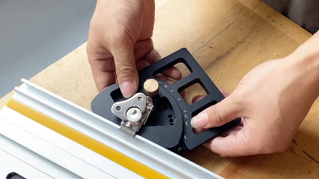 Adjustable Guide Rail Square with Angle Stop -60° to 60
